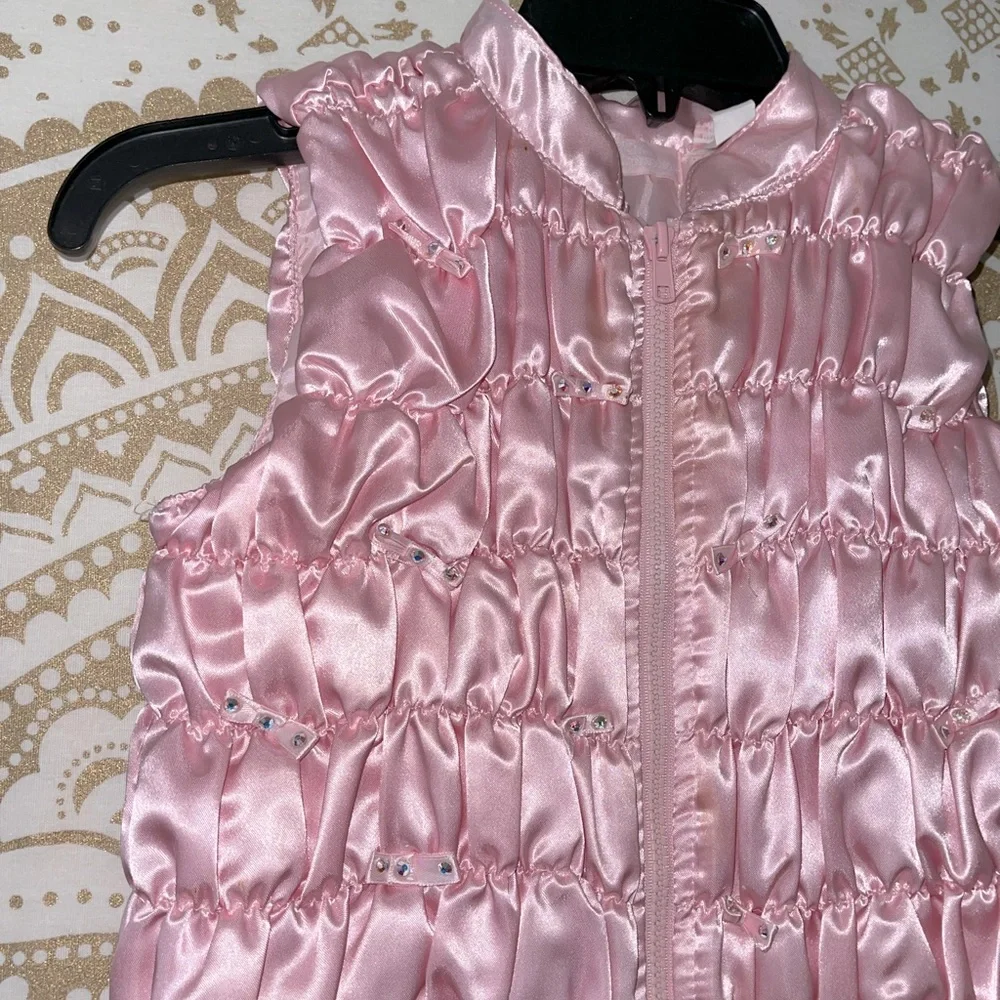 “KIDS HEADQUARTERS” GIRLS PINK ZIP-UP PUFFER VEST WITH BOWS & RHINESTONES SIZE 5 - Picture 5 of 6